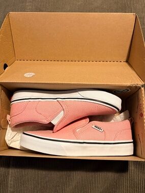 Girls Pink Vans Slip-on Sneakers (New In Box)